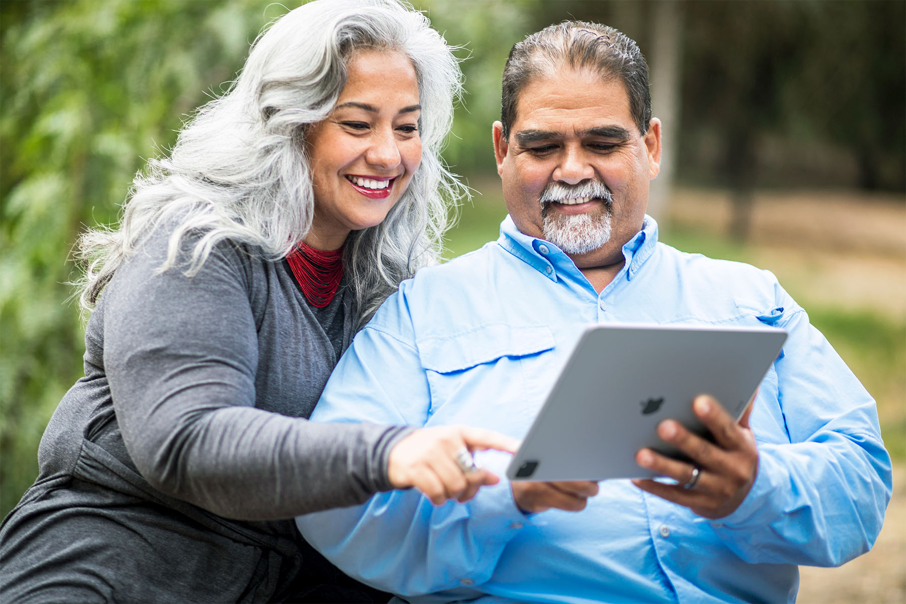 Beltone Rely ipad couple